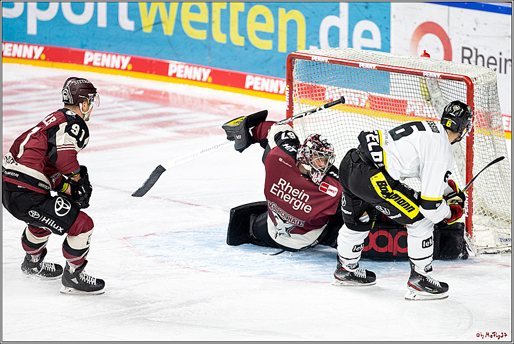 PENNY DEL;  Koelner Haie - Krefeld Pinguine; Koeln, 28.02.2021